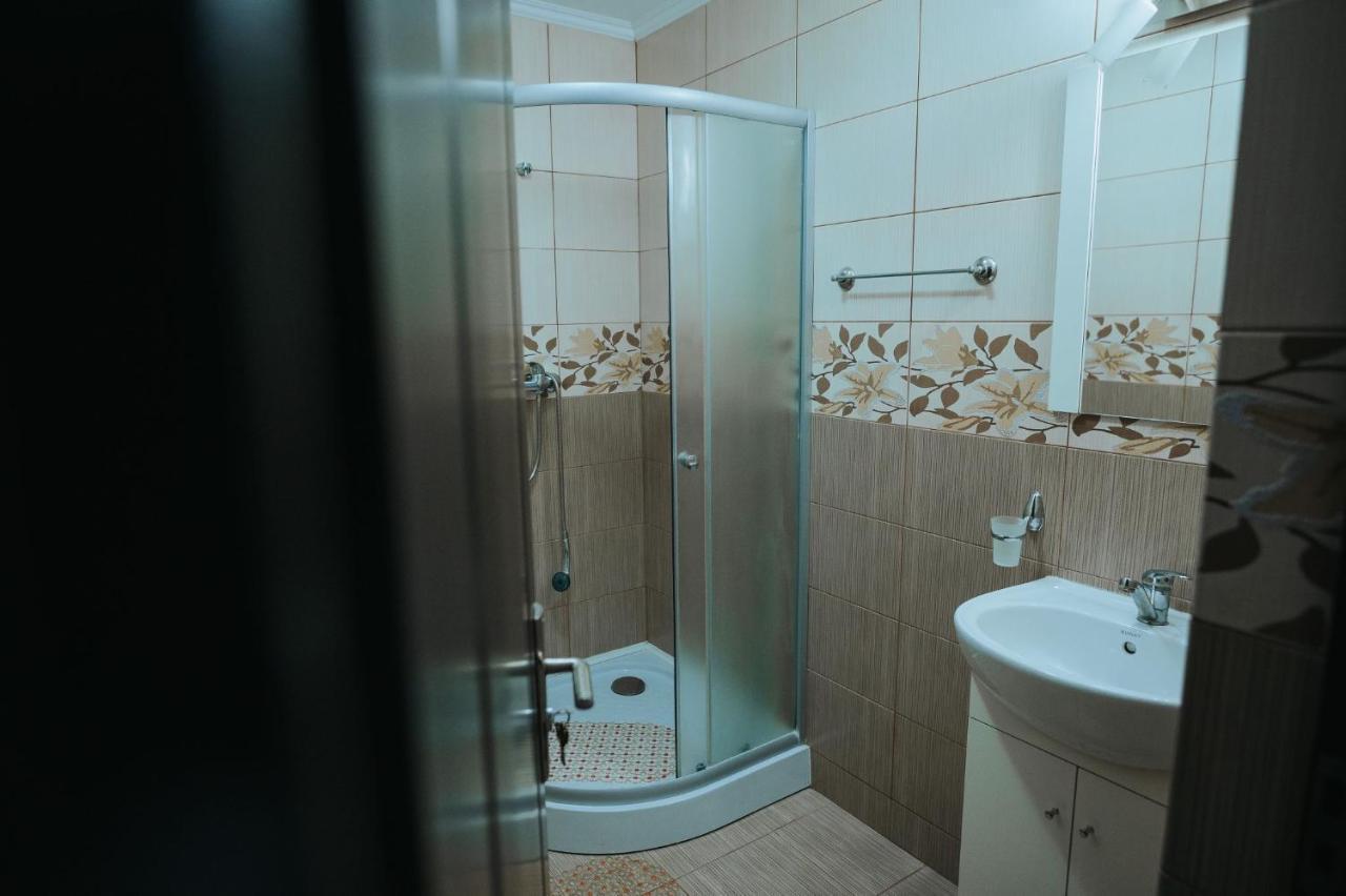 Pensiunea La Lenuta Onceşti Exterior foto
