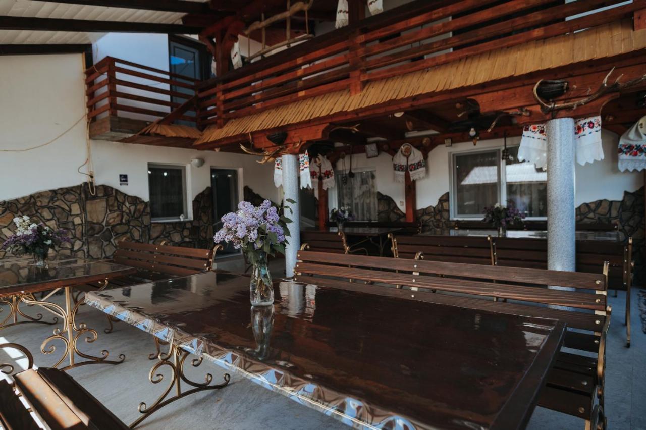 Pensiunea La Lenuta Onceşti Exterior foto