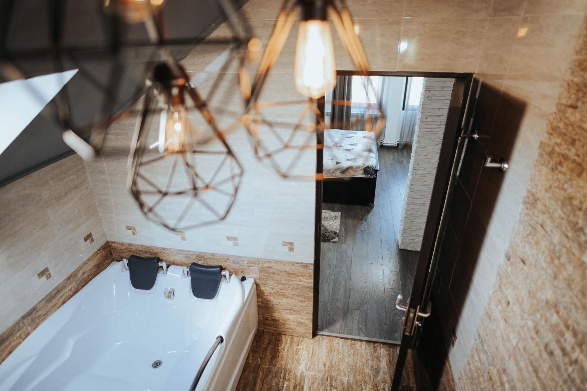 Pensiunea La Lenuta Onceşti Habitación foto