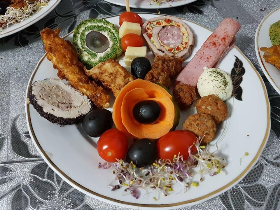 Pensiunea La Lenuta Onceşti Exterior foto